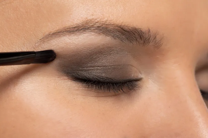 lidschatten richtig schminken