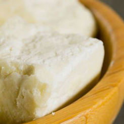 naturalne odżywcze masło do ciała z masłem shea i tonką