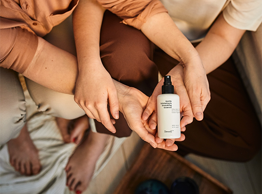 Iossi Pro Gentle Exfloating & Smoothing Essence