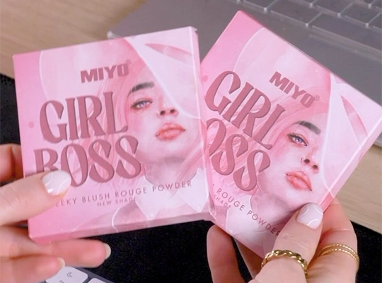 MIYO Cheeky Blush róż rozświetlający