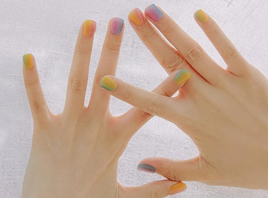 ekspresowa hybryda w naklejkach uv Ohora Semicured Gel Nail Pastel