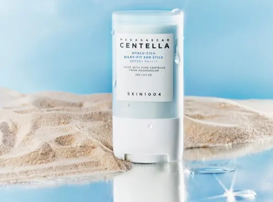 Sonnenschutzstick SPF 50+ PA++++ SKIN1004 Madagascar Centella Hyalu-Cica Silky-Fit Sun Stick Sonnenschutzstick