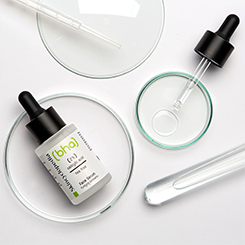 Skincyclopedia serum