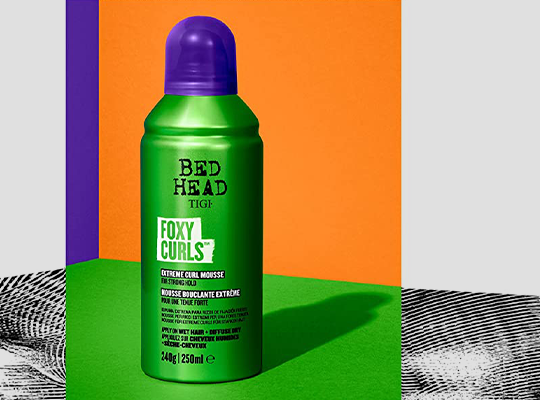 Tigi Bed Head Foxy Curls Extreme Curl Mousse pianka do włosów