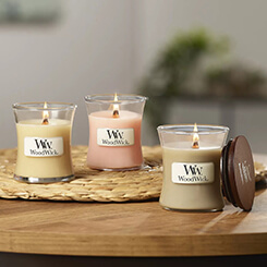 WoodWick ароматическая свеча