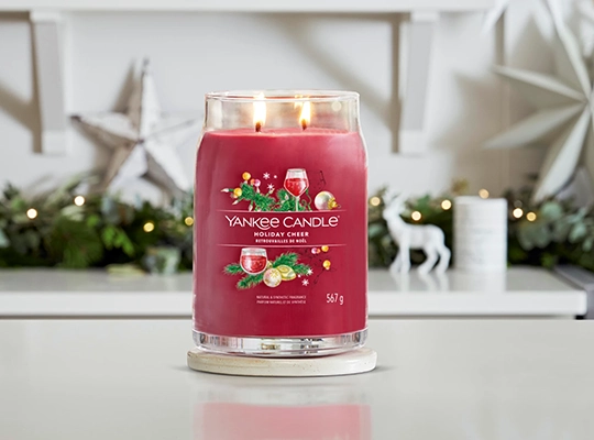 https://www.ezebra.pl/data/include/cms/zdjecia-produktow/Yankee-Candle/Signature/Holiday-Cheer/yankee-candle-signature-holiday-cheer.webp