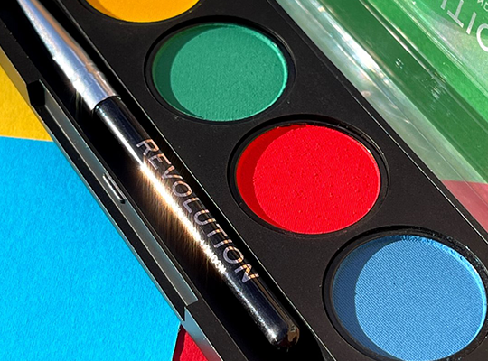 Makeup Revolution Graphic Liners paleta żelowych eyelinerów