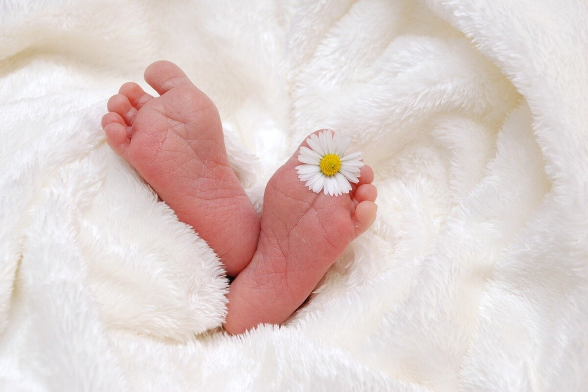 Jak dbać o skórę dziecka w czasach epidemii? Sprawdzone sposoby oraz ranking kosmetyków dla niemowląt