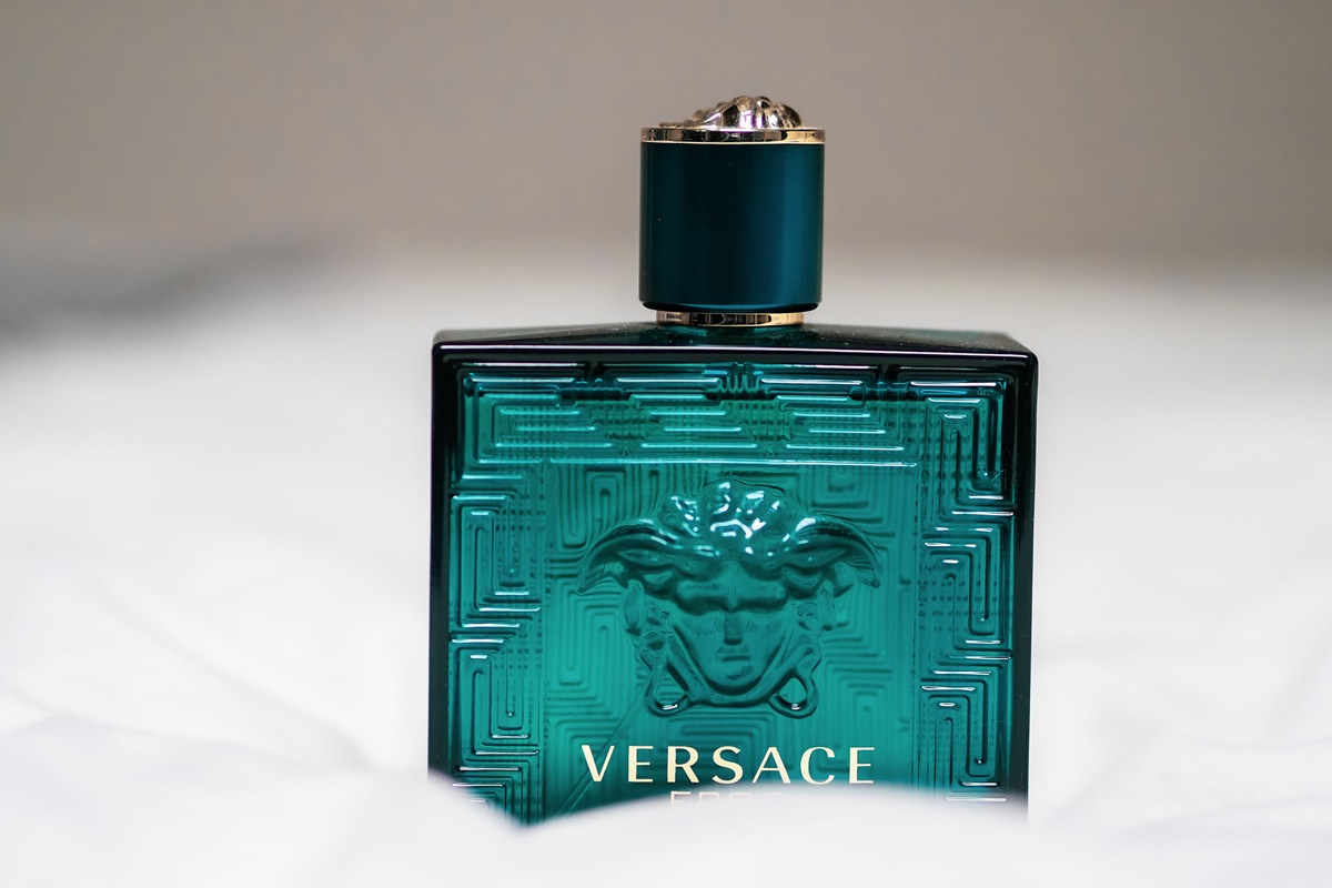 Ponadczasowe zapachy od Versace. Ranking najpopularniejszych perfum