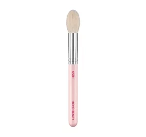 Boho Beauty pędzel do rozświetlacza i różu 105 N