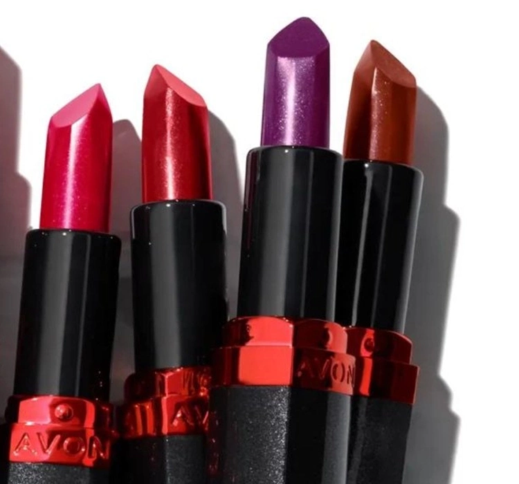 Avon Ultra Colour Shimmer Lipstick ultralśniąca pomadka do ust w sztyfcie 76 High Beam 3,6g
